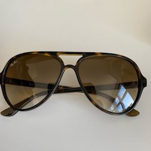 Ray ban aviator sunglasses
